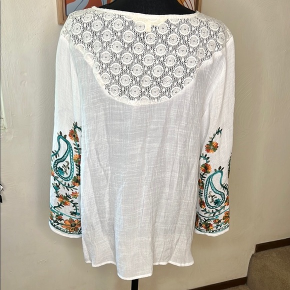 Hope Springs Embroidered White Boho Top Size L - Picture 5 of 8